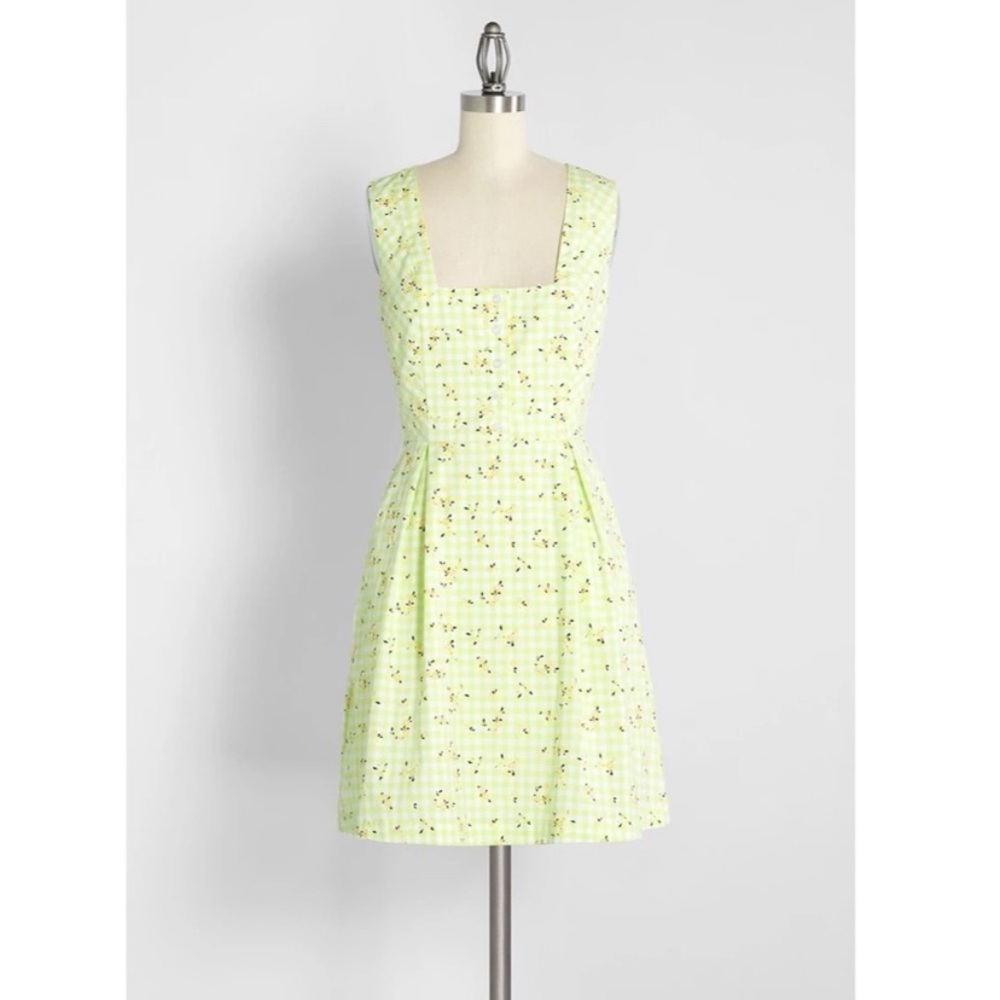 NEW Modcloth Small Meet Me At Hanging Rock Yellow Floral Fit Flare Retro Dress